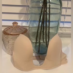 Victoria’s Secret deep plunge bra